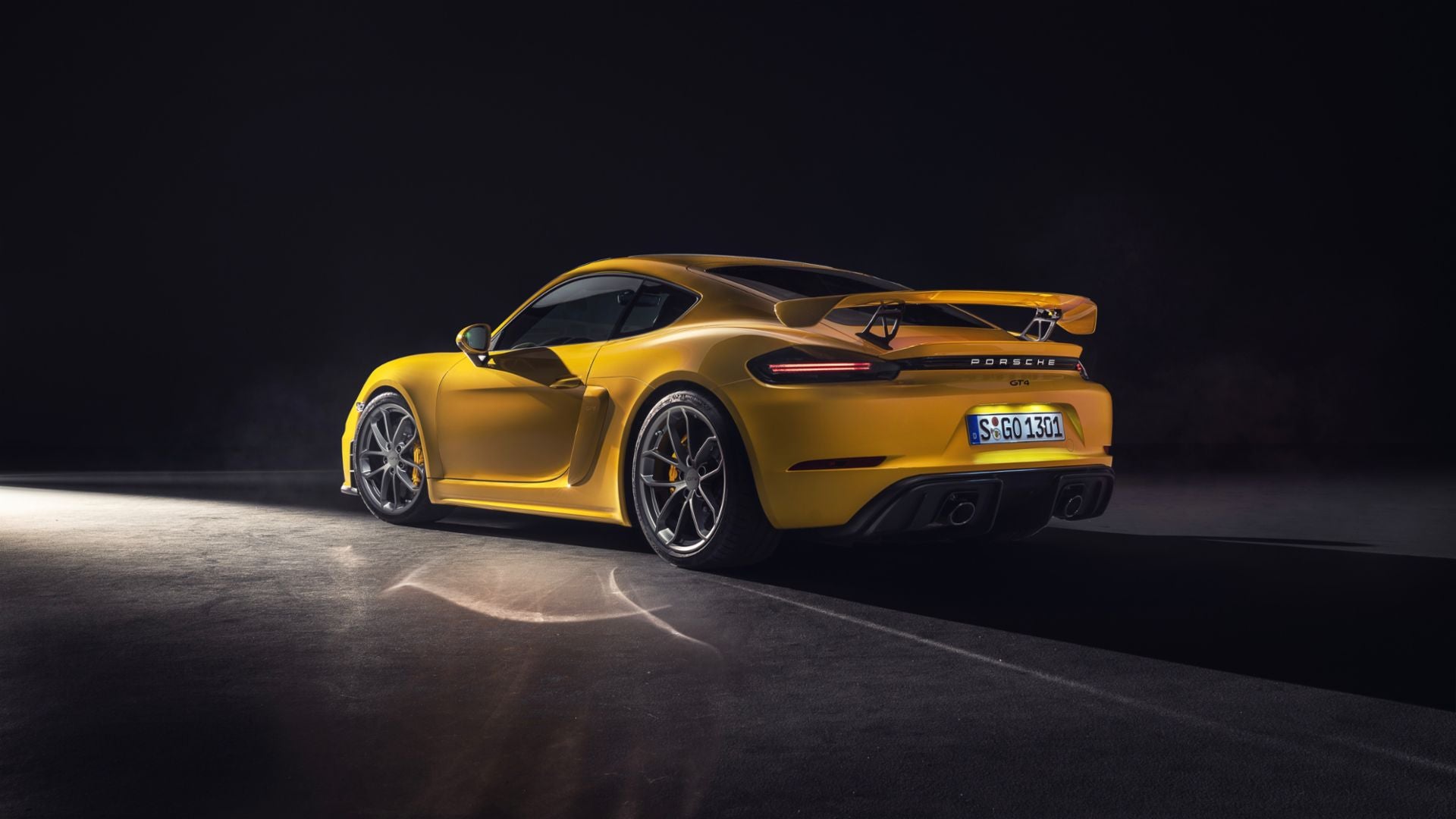 718 GT4 (982)