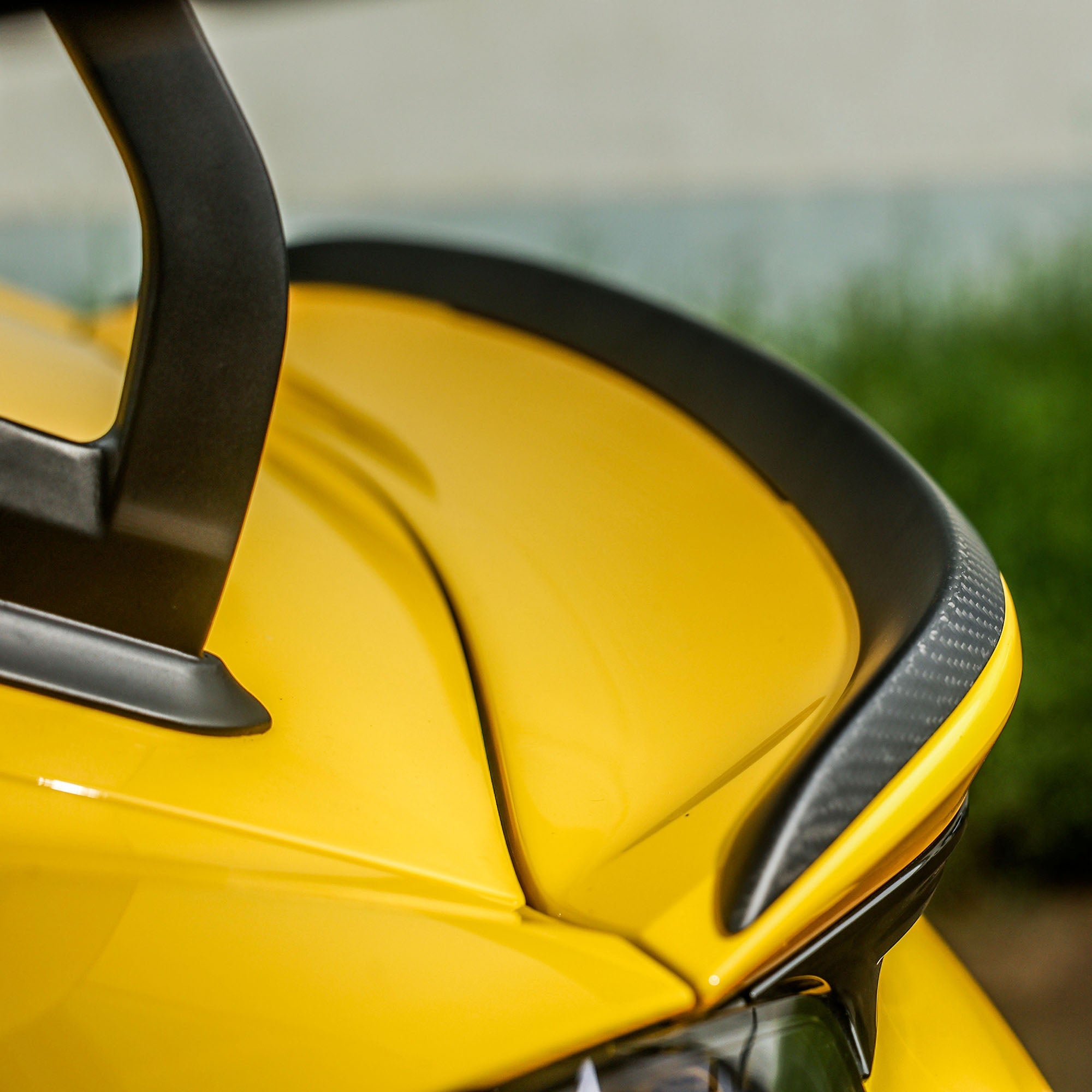SR DRY CARBON FIBER REAR DUCKTAIL GURNEY FLAP [PORSCHE 718 Cayman GT4 RS]