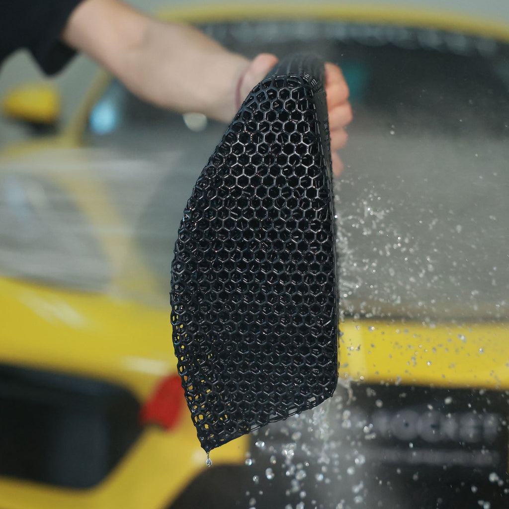 SR 3D AIR-COOLED POROUS SEAT INSERT FOR PORSCHE LWB SEAT V2.0 [PORSCHE 991 / 992 / GT3 / RS, 981 / 718 / GT4 / RS]