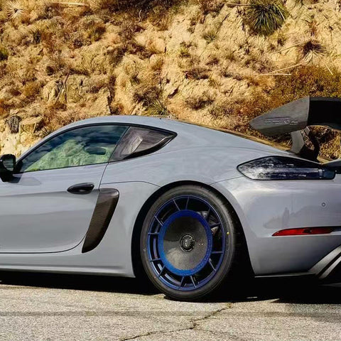 SR DRY CARBON FIBER R-HR AERODISC (for Aluminum REAR Rims) [PORSCHE 718 GT4 RS]