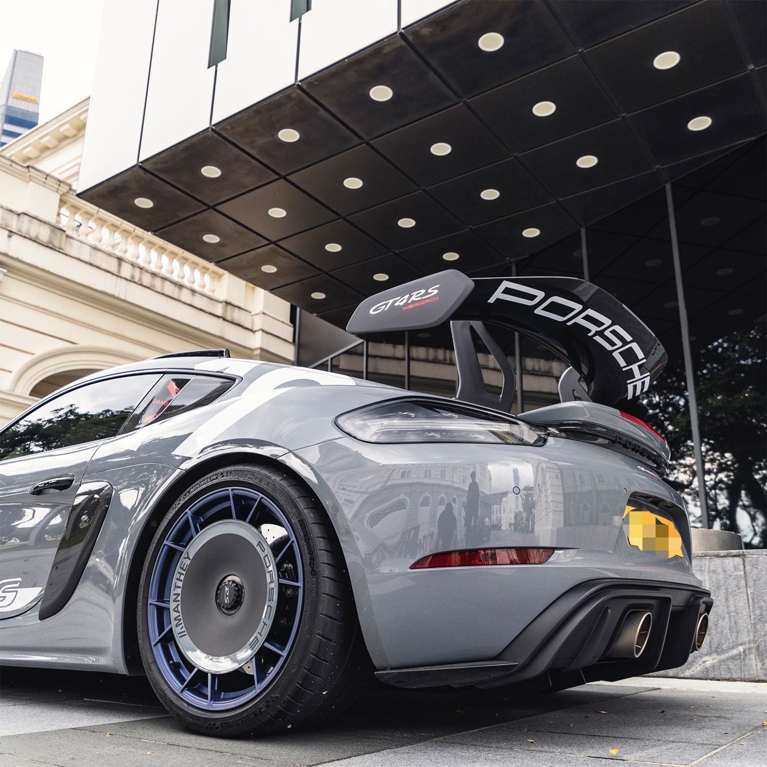 SR DRY CARBON FIBER R-HR AERODISC (for Aluminum REAR Rims) [PORSCHE 718 GT4 RS]