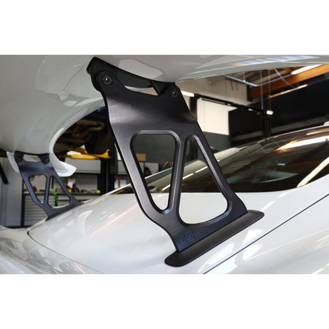 BBI Porsche 981 Cayman GT4 Extended Wing Uprights